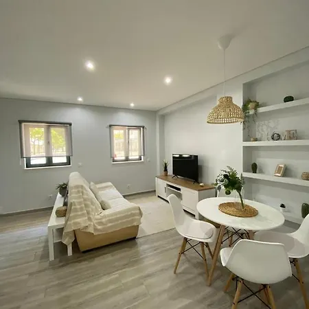 Apartment T1 *